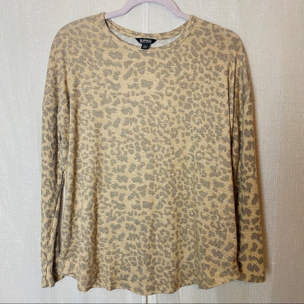 Buffalo David Bitton Leopard print long sleeve~M